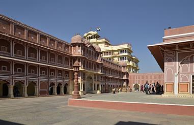 07 City-Palace,_Jaipur_DSC5193_b_H600